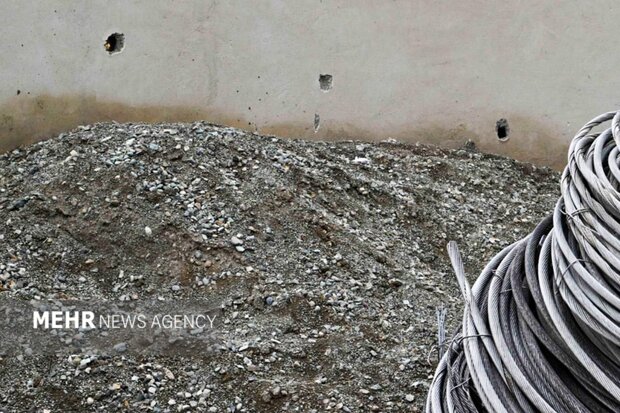 ایستادن در آتش؛ روایت عکاس شجاعی که ماند تاانفجارهای پل B۱را روایت کند