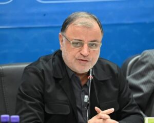 ایستادگی ۵۴ شبه مردم، نماد وفاداری به انقلاب است