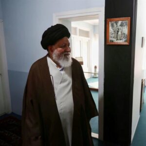 بازدید آیت‌الله علم‌الهدی از منزل رهبر شهید انقلاب در مشهد