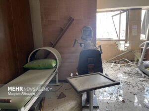 تجلیل از ایثارگری کارکنان درمان در روزهای جنگ  