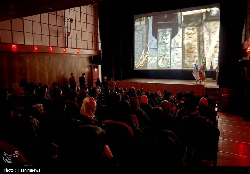 تجلیل از مدیر خبرگزاری تسنیم زنجان در اختتامیه هفته هنر انقلاب