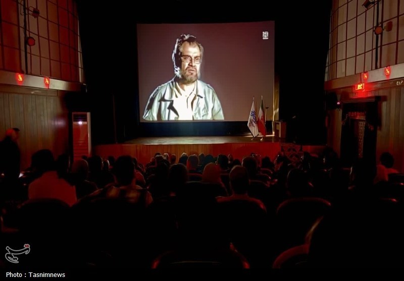 تجلیل از مدیر خبرگزاری تسنیم زنجان در اختتامیه هفته هنر انقلاب