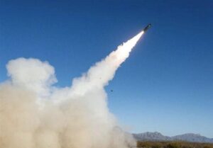 تخریب چهره‌‌های سیاسی در شرایط جنگی، خواست دشمن برای واگرایی ملی است