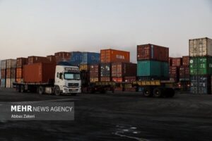 تسهیل تجارت در جنگ؛ ترخیص ۱۲ هزار کامیون کالای اساسی از بنادر