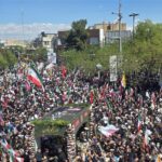 تشییع باشکوه فرمانده؛ پیکر شهید ‌موسوی در حرم حضرت معصومه آرام گرفت