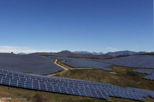 جهش ۲۳۰مگاواتی انرژی پاک در سمنان؛ هدفگذاری ۳۰۰مگاواتی تا تابستان ۱۴۰۵