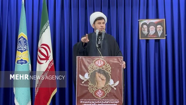 حجت الاسلام عزیزی: وحدت ملی، پروژه تفرقه دشمن را خنثی کرد