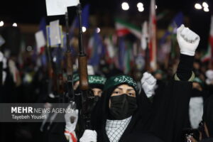 حضور پرشور مردم ایلام در میدان ۲۲ بهمن