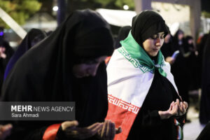 حمایت مردم مشهد از نیروهای مسلح