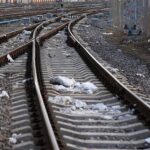 حمله آمریکایی ‌ـ صهیونی به پل راه‌آهن یحیی‌آباد کاشان؛ 2 نفر شهید شدند