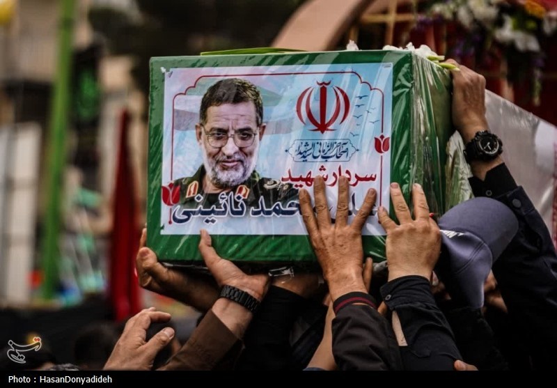 دختر شهید نائینی: پدرم بارها تأکید می‌کردند میدان را خالی نکنیم