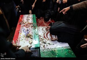 درسالروز شهات امام صادق؛ پیکرهای 15 شهید یک خانواده درکرج تشییع می‌شود