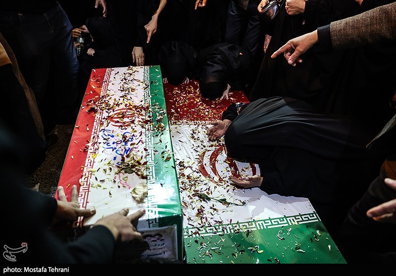 درسالروز شهات امام صادق؛ پیکرهای 15 شهید یک خانواده درکرج تشییع می‌شود