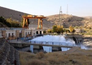 دریچه سد درودزن به روی گندم‌زارهای فارس باز شد