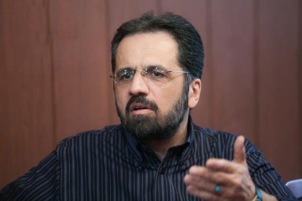 روایتی از ۵۰ شب ایستادگی؛ طنین «بزن که خوب می‌زنی» از تهران تا فرانسه