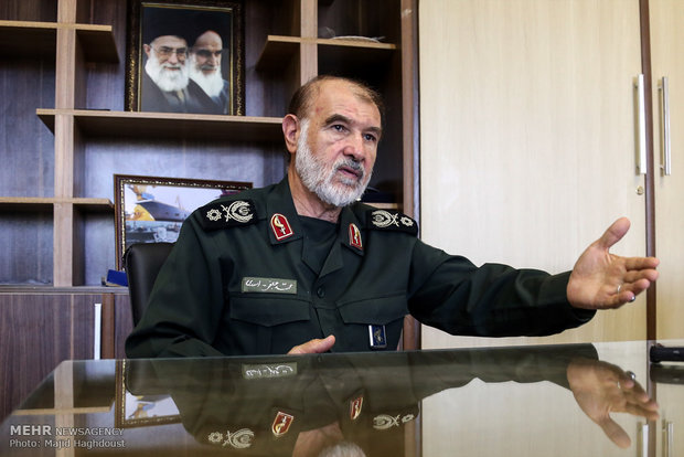 سردار اسدی: آمریکایی‌ها حق ندارند درباره تنگه هرمز ابراز عقیده کنند