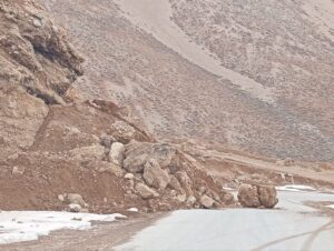 سرنشینان خودروی حادثه دیده در آزادراه تهران-پردیس تخلیه شدند