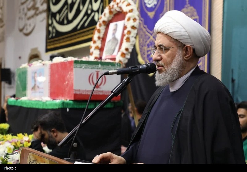 شبی ماندگار در قم؛ وداع باشکوه با سپهبد شهید موسوی در حرم+ عکس مراسم تشییع , اخبار قم , حضرت معصومه (س) ,