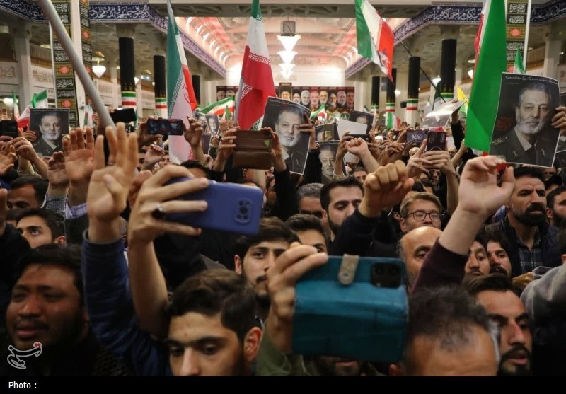 شبی ماندگار در قم؛ وداع باشکوه با سپهبد شهید موسوی در حرم+ عکس مراسم تشییع , اخبار قم , حضرت معصومه (س) ,