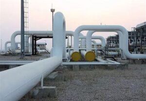 شکستگی خط لوله سراسری نفت در لرستان/ تیم‌های فنی اعزام شدند