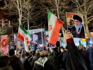 شکوه حضور مردم انقلابی محلات در موج پنجاه و دوم قرار عاشقی