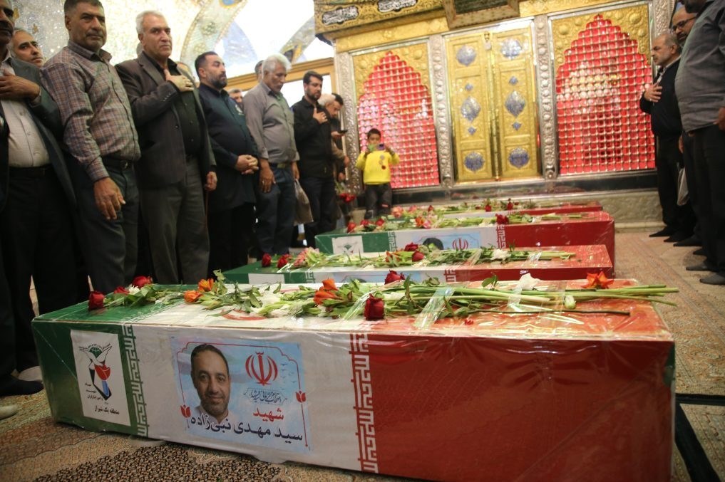 شیراز در سوگ یک خانواده شهید 5 نفره/ وداعی که شهر را به گریه نشاند اخبار شیراز , اخبار استان فارس ,