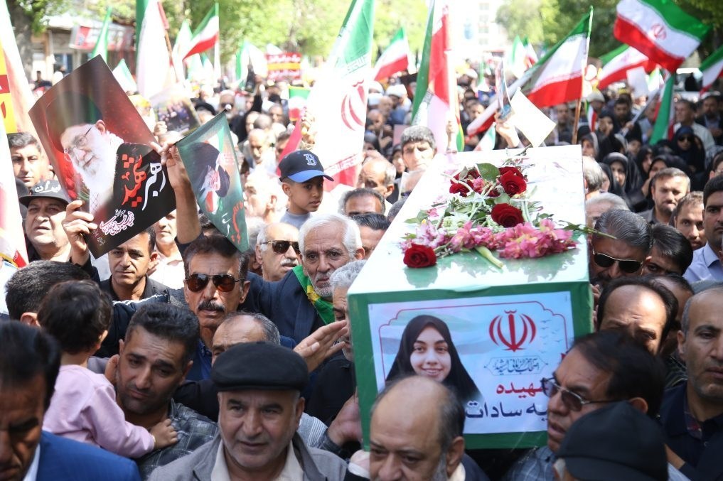 شیراز در سوگ یک خانواده شهید 5 نفره/ وداعی که شهر را به گریه نشاند اخبار شیراز , اخبار استان فارس ,