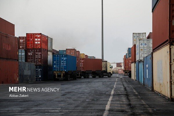 صادرات از مرز مهران طی فروردین ماه ۱۰۰ درصد افزایش یافت