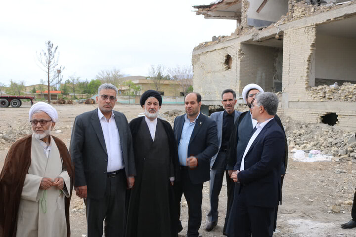 عماد: بازسازی واحدهای خسارت‌دیده جنگ رمضان در اولویت دولت قرار دارد