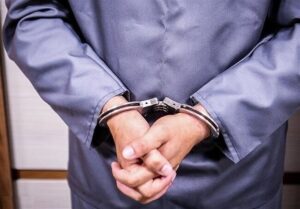 عوامل خائن مرتبط با رسانه‌های دشمن در فارس شناسایی و دستگیر شدند