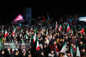 لانچر و موشک در تجمع مردم احمدآباد مشهد