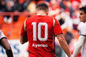 مصدومیت شدید برای مهاجم تیم ملی/ اکرت از ترکیب استانداردلیژ دور ماند