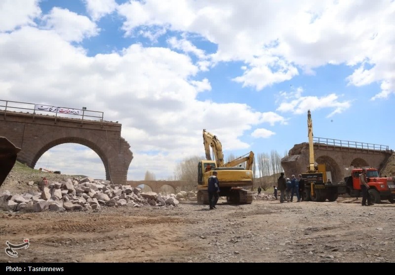 مهندسان ایرانی در میدان مقاومت ستونهای پل امینآباد را برپا کردند مهندسان ایرانی در میدان مقاومت ستونهای پل امینآباد را برپا کردند