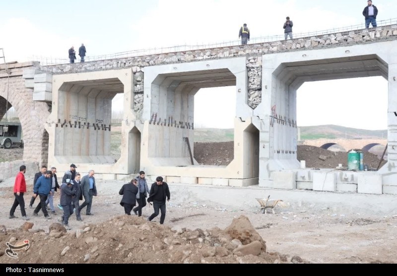 مهندسان ایرانی در میدان مقاومت ستونهای پل امینآباد را برپا کردند مهندسان ایرانی در میدان مقاومت ستونهای پل امینآباد را برپا کردند