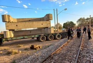 نظارت میدانی مدیرعامل راه‌آهن بر پیشرفت احداث پل بهرام