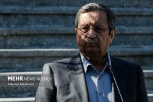 همتی: سیاست یکپارچه‌سازی نرخ ارز، تأمین کالاهای اساسی را تسهیل کرد
