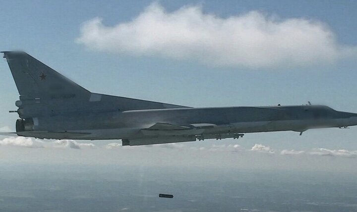 پرواز بمب‌افکن‌های روسیه بر فراز آب‌های بالتیک