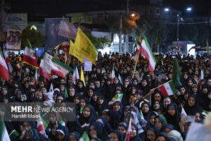 پنجاه‌وهفتمین شب حضور مردم بندرگز؛ اجتماع پرشور در قلب شهر