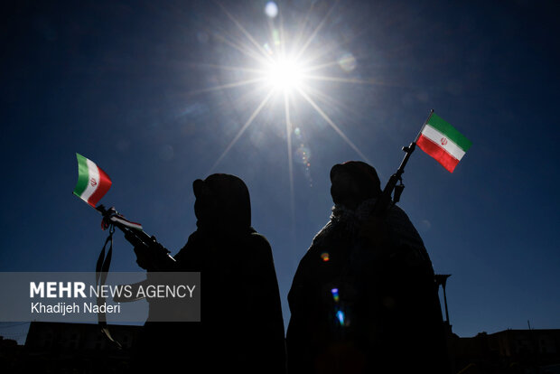 چابکسر میزبان رژه‌ای باشکوه از بانوان جان فدا