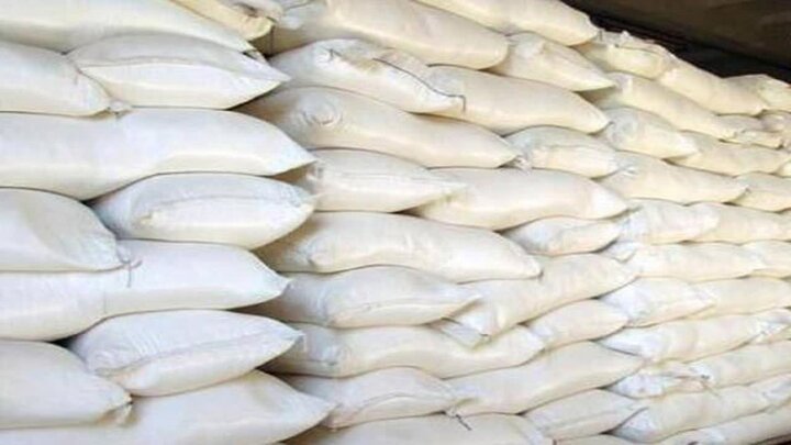 کشف ۲۴۰ کیسه آرد یارانه‌ای قاچاق در پلدختر