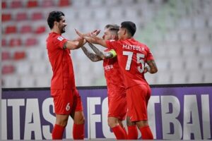 یک ایرانی در بین محرومان تأثیرگذار لیگ امارات