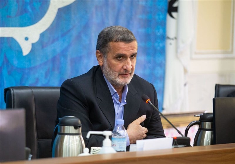 عزاداریم اما عقب‌نشینی نمی‌کنیم؛ دست‌مان روی ماشه است