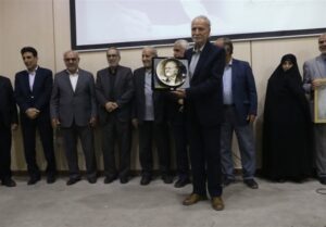 نکوداشت علی‌اصغر حمدیه؛ بزرگداشت یک عمر شعر، فرهنگ و خدمت+تصویر