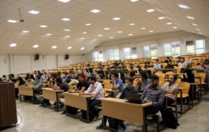 کلاس‌های تحصیلات تکمیلی دانشگاه تهران حضوری شد؛ کارشناسی همچنان مجازی