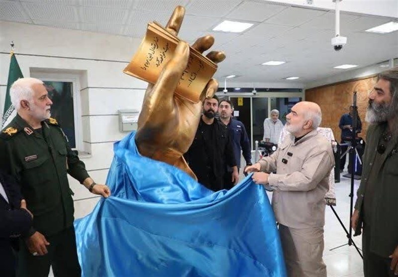 "کلام ماندگار" نخستین اثر تجسمی مفهومی با الهام از زبان بدن امام شهید