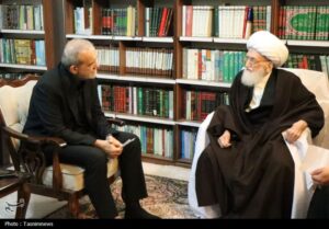 آیت‌الله نوری همدانی: رابطه مسئولان با رهبری رابطه امام و رهرو باشد