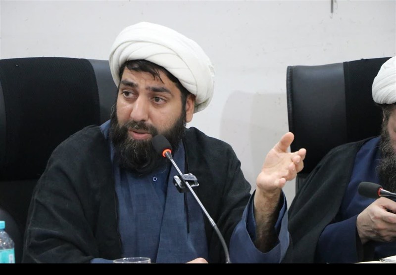 ابلاغ سلام گرم فرمانده کل قوا به مردم هرمزگان/حال رهبری بسیار عالی است