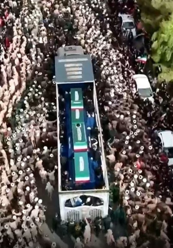 تشییع رهبر شهید , تشییع امام شهید , تشییع آیت‌الله‌العظمی سید علی خامنه‌ای , بدرقه آقای شهید ایران , اخبار استان قم , آیت‌الله سید علی خامنه‌ای , 