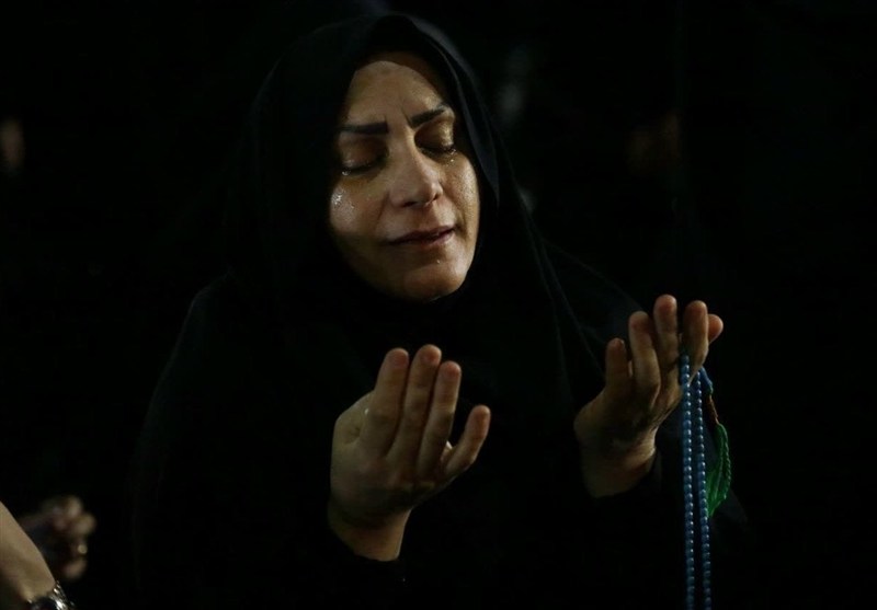 گزارش زنده و لحظهبهلحظه تسنیم از بدرقه آقای شهید ایران در قم تشییع رهبر شهید , تشییع امام شهید , تشییع آیتاللهالعظمی سید علی خامنهای , بدرقه آقای شهید ایران , اخبار استان قم , آیتالله سید علی خامنهای ,