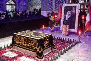 ببینید| چهلم «آقای شهید ایران» در حرم امام رضا(ع)/ عهد ملت با رهبری